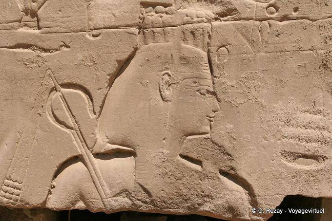 König hält den Stock oder Quer heka mit der Geißel, Karnak - Aegypten