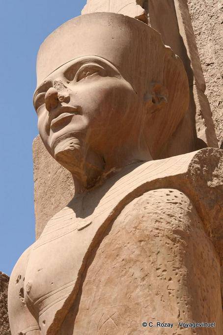 Amon dem Deckmantel des Tutanchamun, Sanctuary heiligen Boote, Karnak-Tempel - Aegypten
