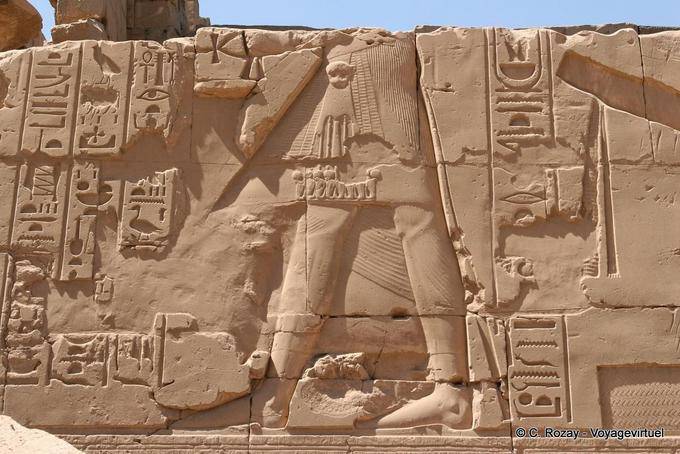 Bas Pharao Kostüm von Hieroglyphen, Erleichterung, Karnak umgeben - Aegypten