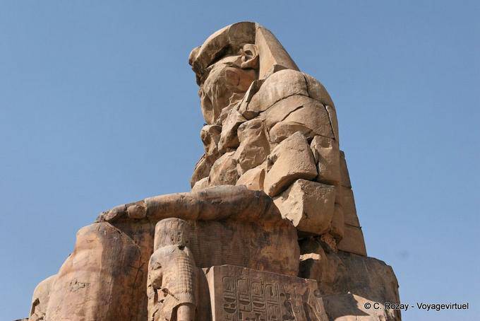 Koloss von Memnon (Osten), Statue von Pharao Amenophis III (n-Salamat) - Aegypten