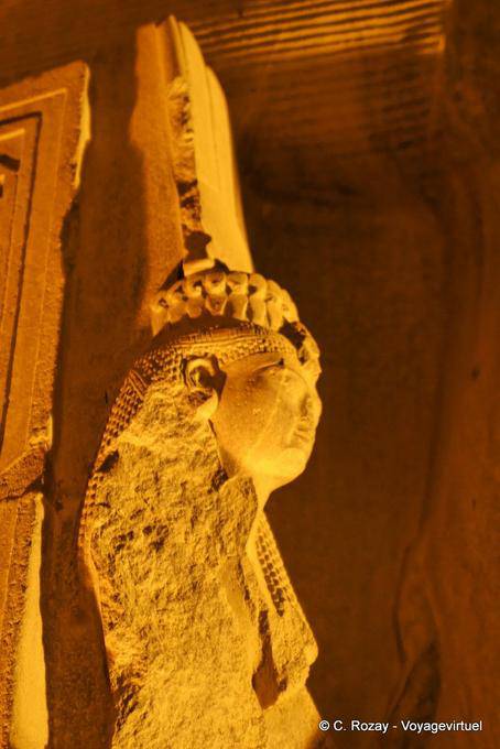 Nefertari Meryenmout, oben der Statue, Luxor-Tempel - Aegypten