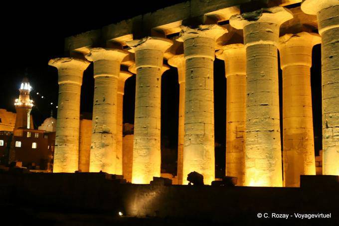 Kolonnade von Amenhotep und zündete Moschee, Tempel von Luxor - Aegypten