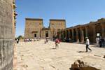 Ist Colonnade und unfertigen ersten Pylon, Philae, Ägypten.