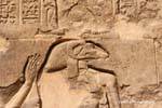 Chnum, dem widderköpfigen Gott, Esna Tempel, Ägypten.