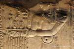 Tempel von Kom Ombo, bewunderns Fragment einer Göttin mit einem Tablett, Ägypten.