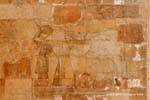 Hatschepsut-Tempel, ein Kind das Trinken des heiligen Milch Euter, Ägypten.