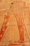 Beine und Füße farbe, entlastung fragment, Hatschepsut-Tempel, Ägypten.
