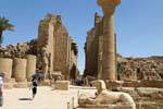 Karnak-Tempel, Blick aus dem Vorgarten der große Säulenhalle, Ägypten.