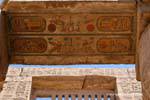 Lintel gemalt und Bildschirmwand, Schiff der große Tempel von Amun, Karnak-Tempel, Ägypten.