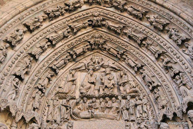 Tympanon der Tür von San Francisco nach der Jungfrau Maria, Santa Maria Kathedrale von Leon gewidmet - Spanien