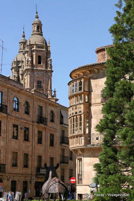 Shell und die lokale Architektur, Salamanca - Spanien