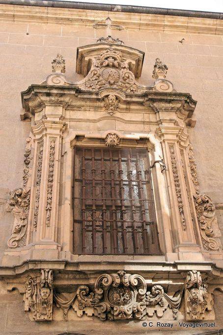 Sehr kunstvollen Fenster Calle Bordadores, Salamanca - Spanien