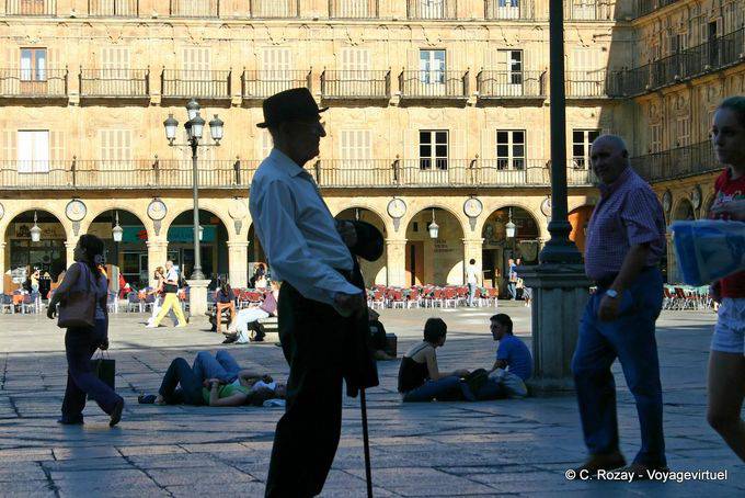 Der Mann mit dem Rohrstock, Salamanca, Plaza Mayor - Spanien