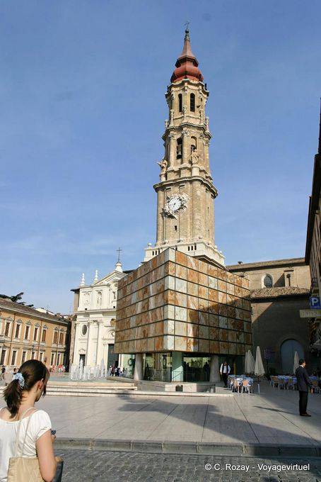Plaza de la Seo, Blick von der Calla Don Jaime 1, Zaragoza - Spanien