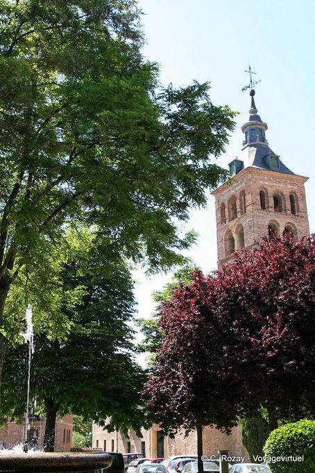 Glockenturm der Kirche San Esteban, Segovia - Spanien