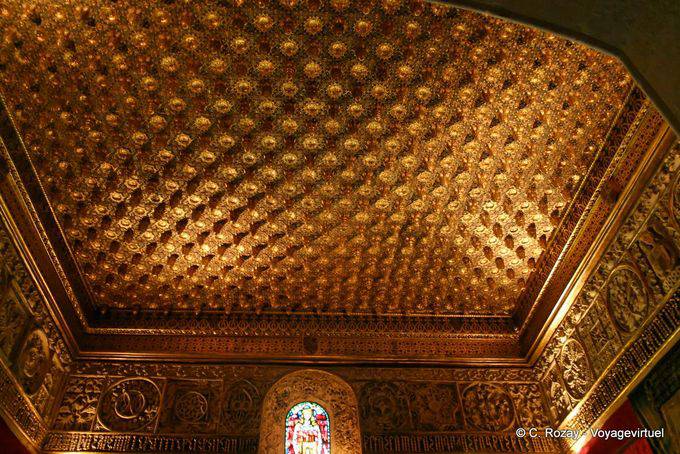 Kassettendecke des Salle des Pommes de Pin, Alcazar, Segovia - Spanien