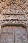 Tympanon der San Juan-Tür, die den Zyklus der Geburt Jesu Christi, Heimsuchung, Geburt, Anbetung der Hirten, Herodes, Epiphany und Kindermord von Bethlehem, Kathedrale von León, Spanien.