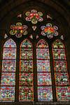 Buntglasfenster im Schiff Santa Maria Kathedrale von Leon, Spanien.