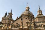 Top der Mitteltür der Südfassade, Kathedrale-Basilika von Nuestra Señora del Pilar, Zaragoza, Spanien.