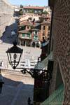 Calle Cervantes, sehen das Aquädukt und Calle San Juan, Segovia, Spanien.