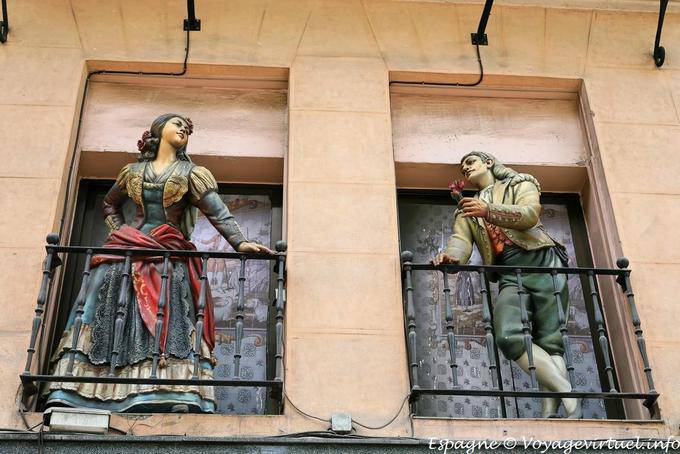Romantik im Fenster auf dem Paseo del Prado, Madrid - Spanien