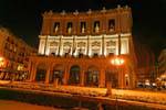 Teatro Real in der Nacht, Oper, Madrid gesehen, Spanien.