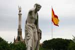 Statue vor der Columbus-Denkmal, Plaza Colon, Madrid, Spanien.