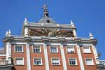 Madrid, Plaza de Espana, Ziegel und UFO-, Spanien.