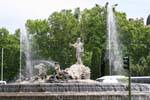 Brunnen auf dem Plaza de las Cortes, Prado, Madrid, Spanien.