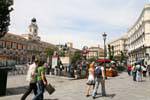 Madrid, Puerta del Sol mit Blick auf das Echt Casa de Correos, Spanien.