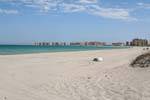 Mare Menor, menschenleeren Strand in La Manga, Spanien.