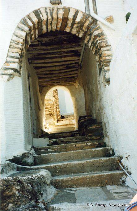 Tinos, Bogenbahn - Griechenland