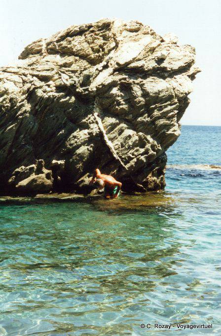 Die Fischerei auf Seeigel in den Felsen, Anafi (Ανάφη) - Griechenland