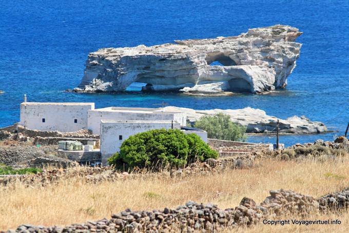 Kimolos Insel Loch, Aghios Nikolaos - Griechenland
