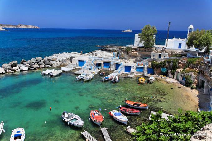 Mandrakia Blick auf den Hafen, Milos - Griechenland