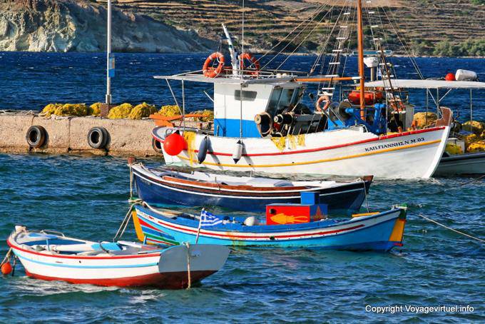 Milos, Pollonia, marina Fischerboote - Griechenland