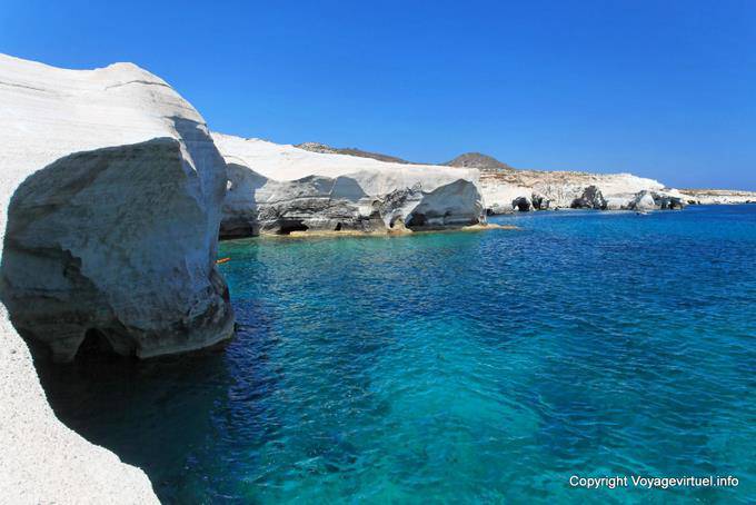 Milos Sarakiniko tragen Meer - Griechenland