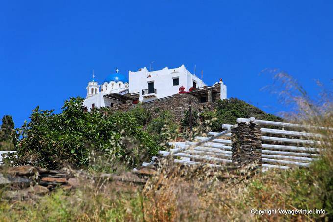 Sifnos, Artemonas, Kirche auf dem Hügel - Griechenland