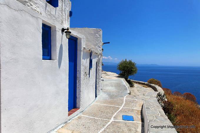 Sifnos, Kastro, zu Fuß auf der Klippe - Griechenland