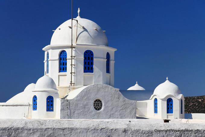 Sifnos Panagia Tou Vounou, schließen Sie die Kuppel - Griechenland