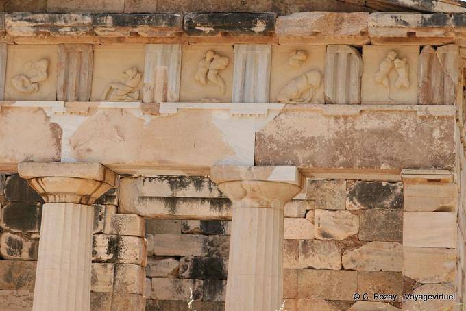 Metopen Siphnos Treasury, Delphi - Griechenland