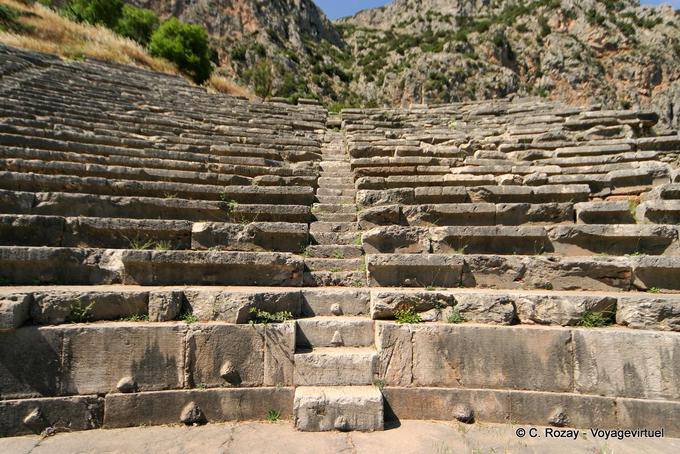 Reihen des Theaters, Delphi - Griechenland