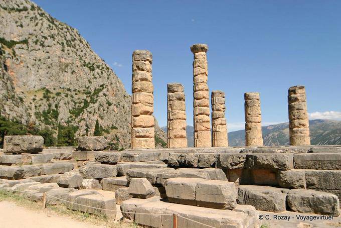 Spalten der Tempel des Apollo, Delphi - Griechenland