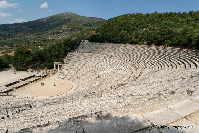 Epidaurus Ancient Greek Theater von Argos im frühen dritten Jahrhundert vor Christus gebaut - Griechenland
