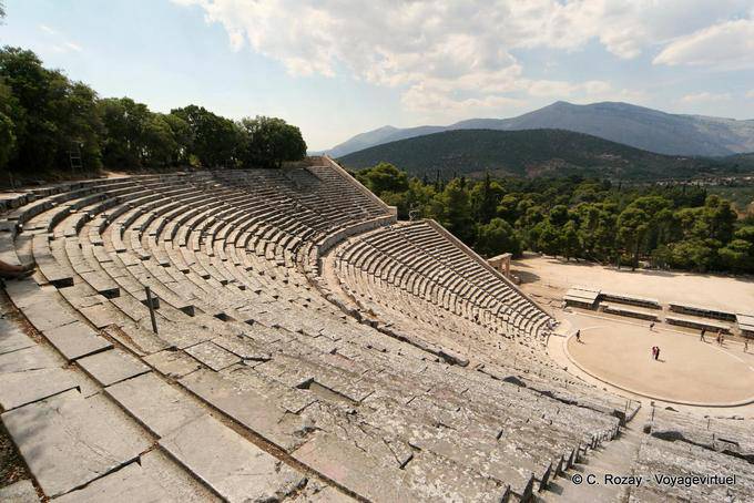 Halbkreis von 55 Reihen von Tribünen, Epidaurus Theater - Griechenland