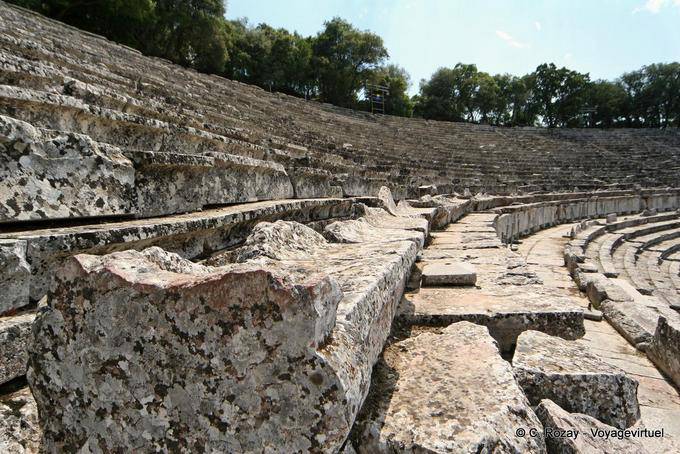 Diazoma und Theater Tribünen, Epidaurus - Griechenland