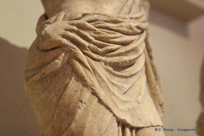 Museum von Epidaurus Hand und Drapieren Lendenschurz Skulptur, - Griechenland