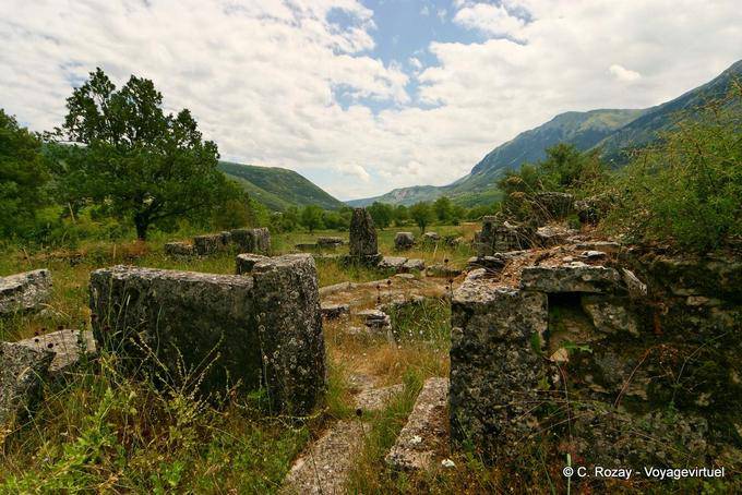 Dodonaios Heiligtum des Zeus und der Tempel von Dione, Dodona - Griechenland