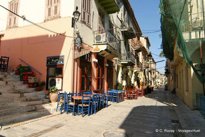 Tavern an der Ecke Staikopoulou, Nafplion - Griechenland