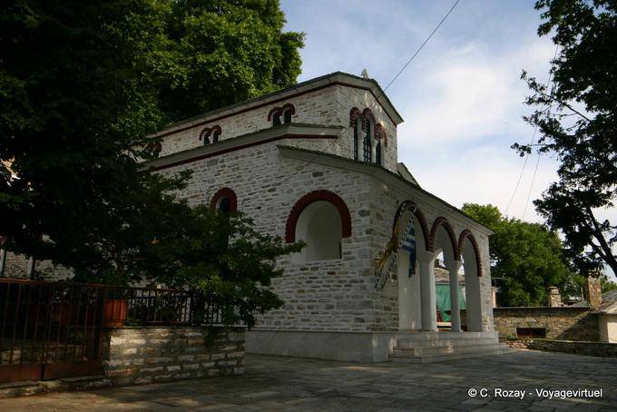 Außenansicht der Kirche von Pinakates, Nome Magnesia, Pilion - Griechenland